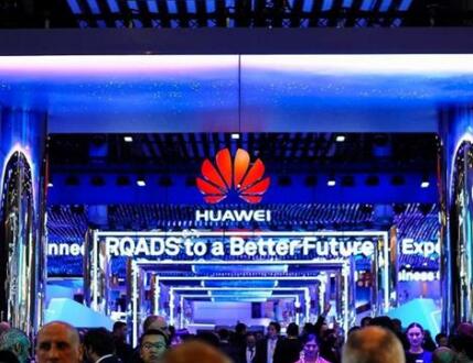 Forbes: Huawei úplně vyvede ze Spojených států do konce roku